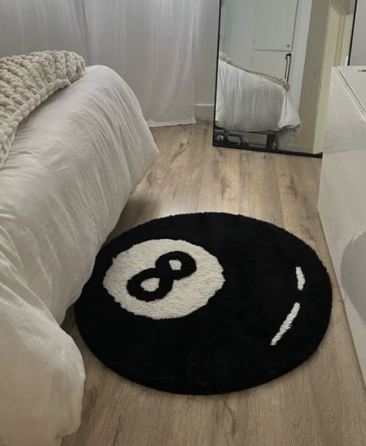 8 Ball Tufted Rug – Aesthetic Round Accent Mat for Gamer Room