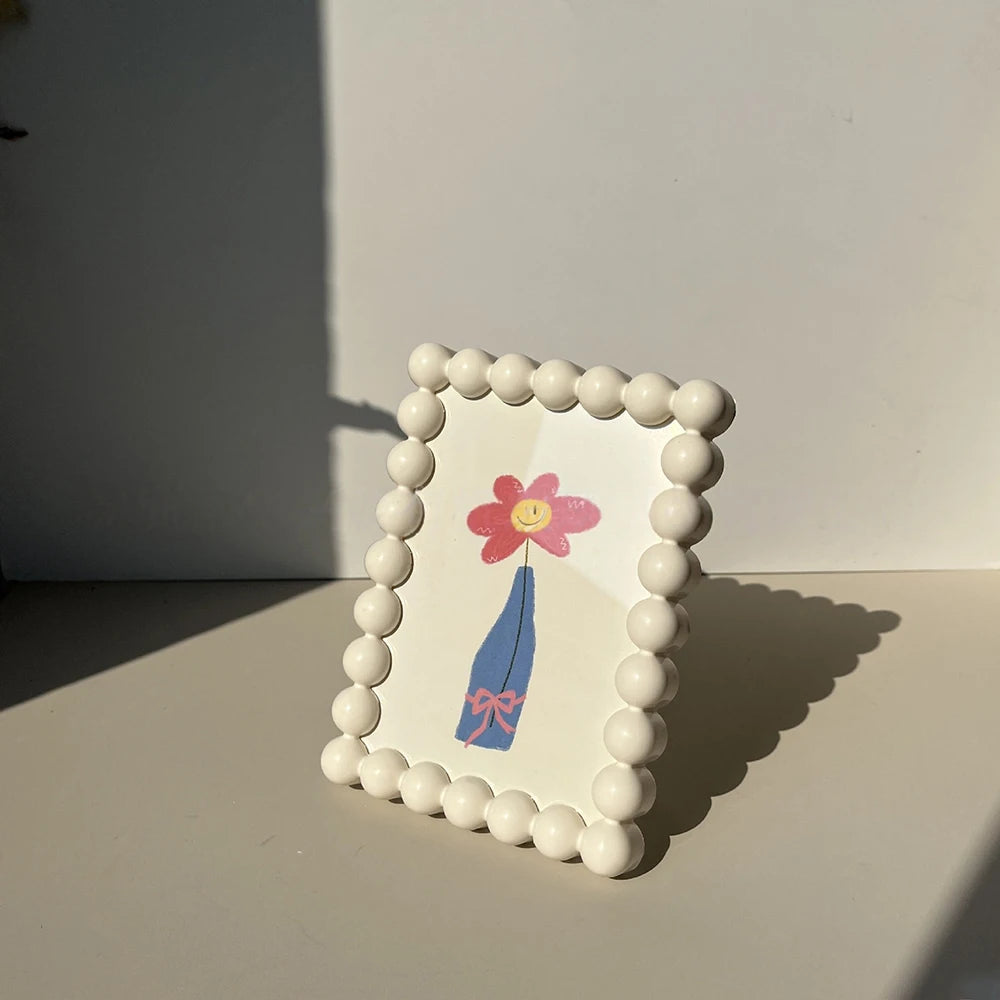 Plastic Cute Beaded Edge Photo Frame Adorable Desktop Display Photo Frame Decorative Photo Frame Stand Home Decor Display Piece
