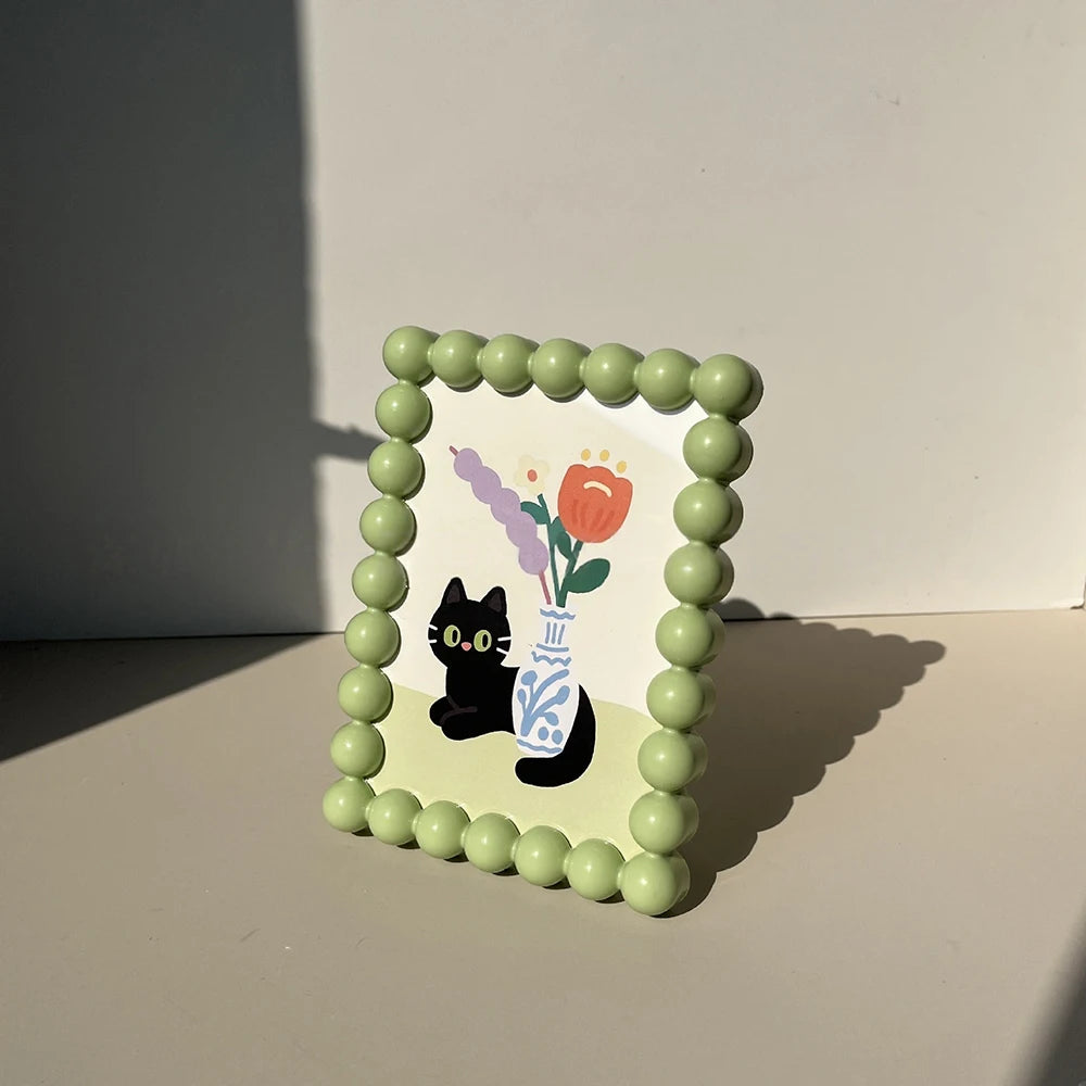 Plastic Cute Beaded Edge Photo Frame Adorable Desktop Display Photo Frame Decorative Photo Frame Stand Home Decor Display Piece